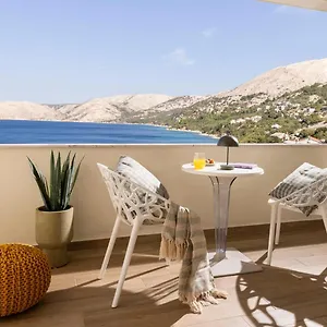 4* Couette-café Eola Leisure